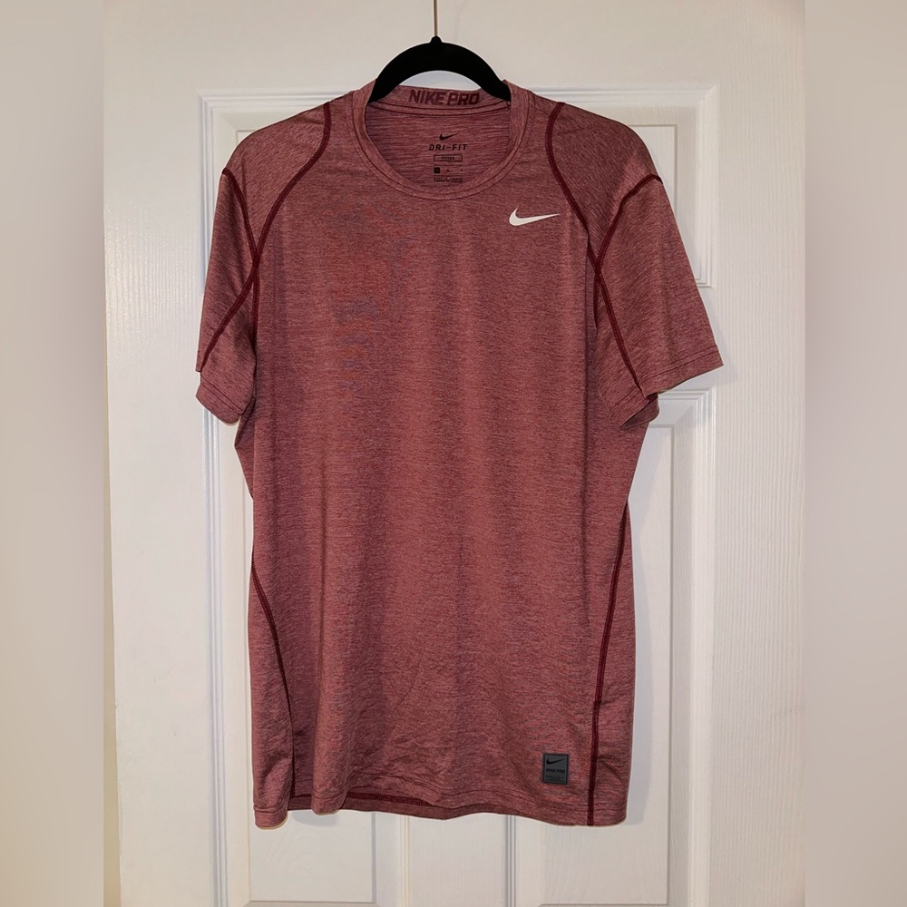 Men’s Nike DriFit fitted Large